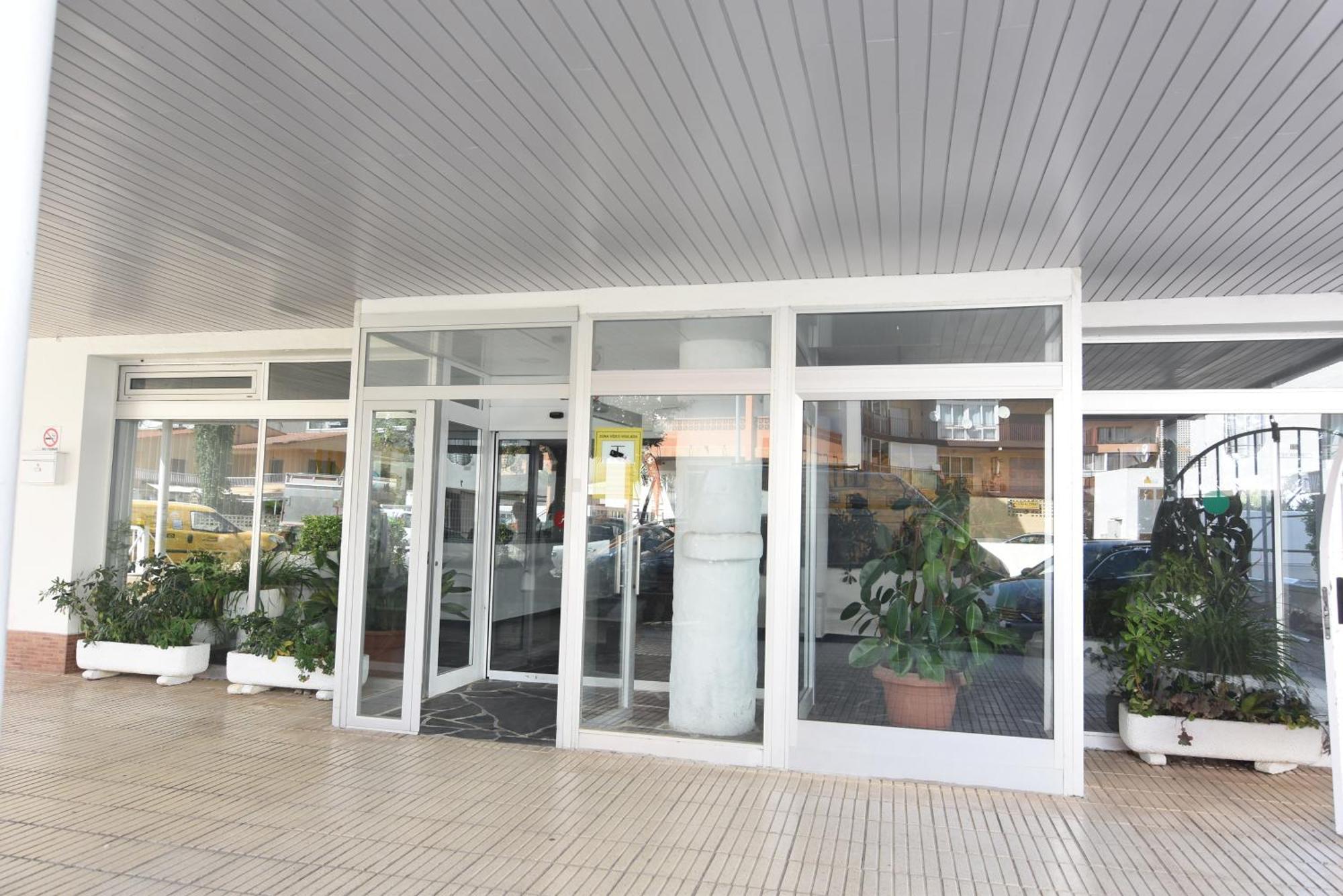 Rnet - Rhc 2712 Roses Holiday Center Экстерьер фото